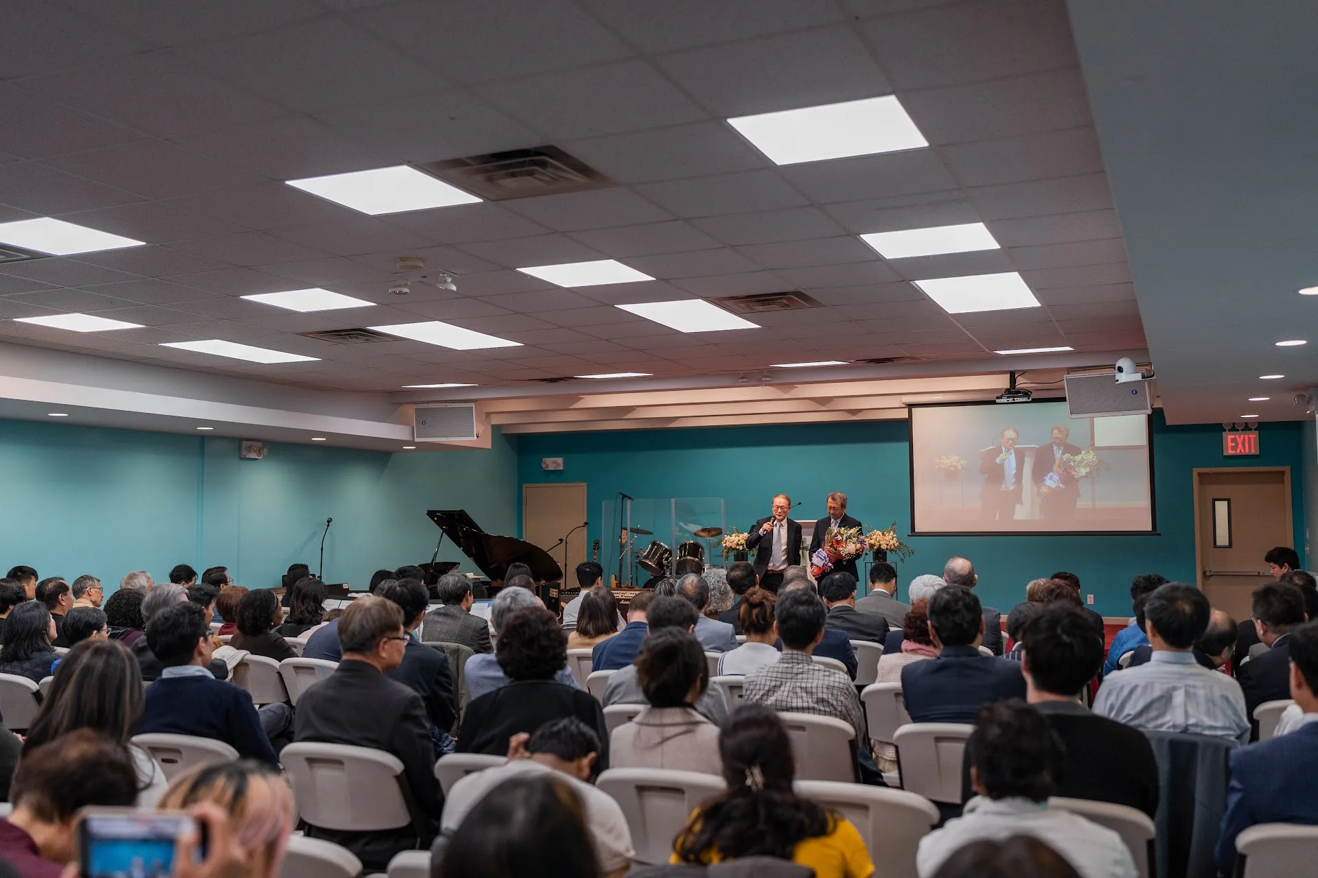 Sunday worship at NY UBF